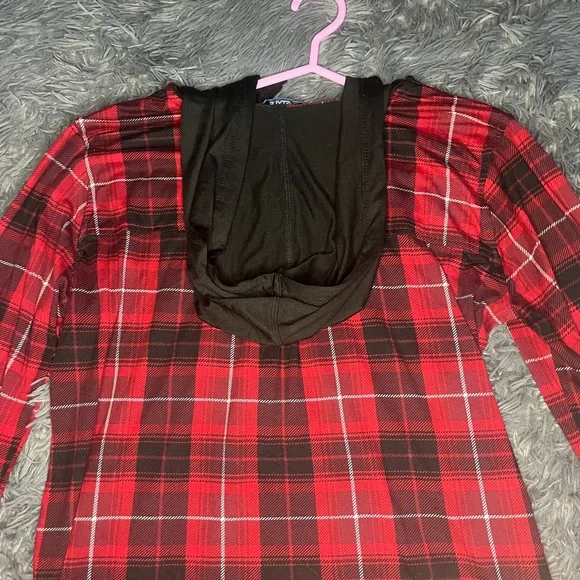 Red plaid cardigan - Picture 2 of 5